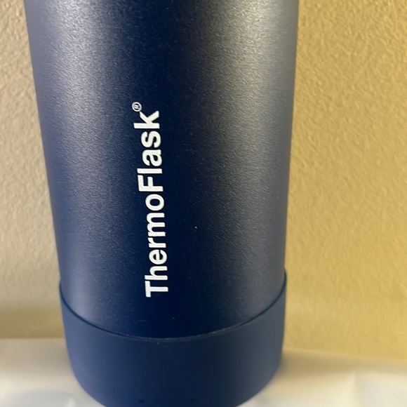 ThermoFlask With Straw Lid - Picture 8 of 8